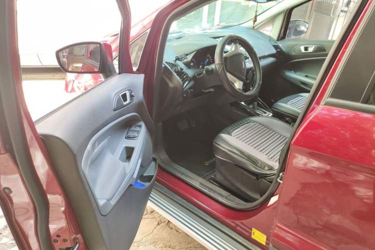Used Ford EcoSport 2013 1.5L Automatic Fashion Model Driver Seat