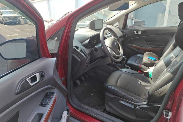 Used Ford EcoSport 2013 1.5L Manual Fashion Model Driver Seat