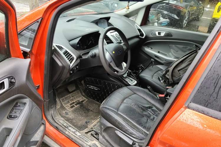 Used Ford EcoSport 2013 1.5L Automatic Fashion Model Driver Seat