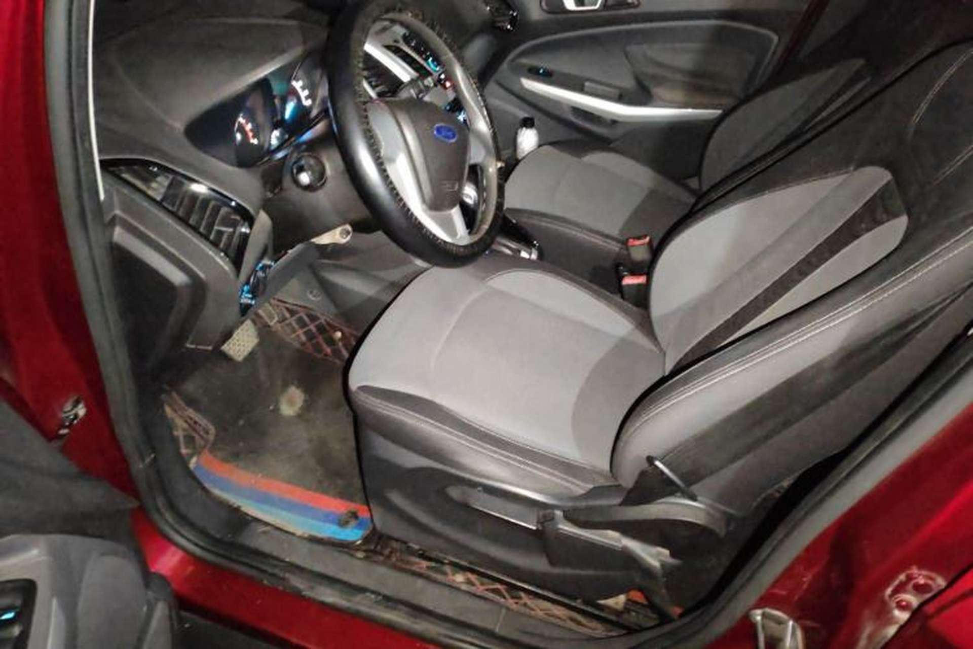 Used Ford EcoSport 2013 1.5L Automatic Fashion Model Driver Seat