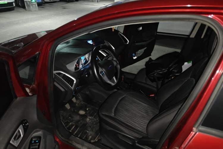 Used Ford EcoSport 2013 1.5L Manual Luxury Model Driver Seat