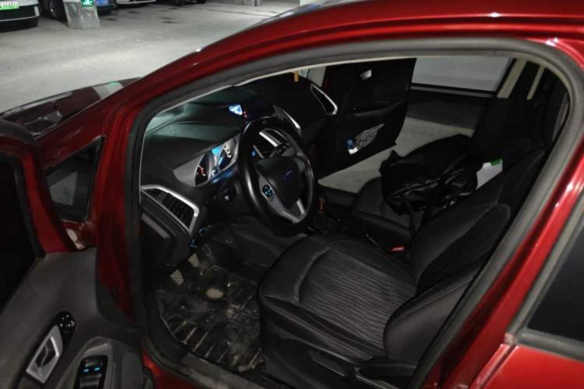 Used Ford EcoSport 2013 1.5L Manual Luxury Model Driver Seat