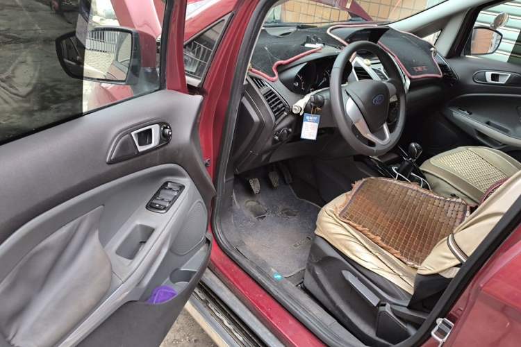 Used Ford EcoSport 2013 1.5L Manual Fashion Model Driver Seat