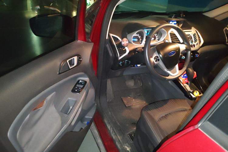 Used Ford EcoSport 2013 1.5L Automatic Prestige Model Driver Seat