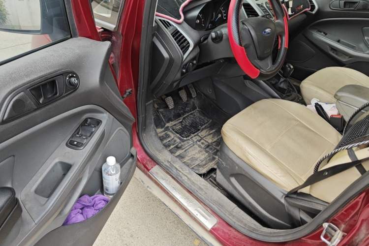 Used Ford EcoSport 2013 1.5L Manual Comfort Model Driver Seat