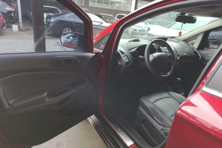 Used Ford EcoSport 2013 1.5L Manual Comfort Model Driver Seat