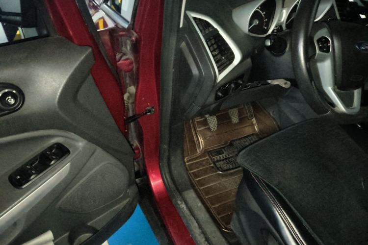 Used Ford EcoSport 2013 1.0L GTDi Manual Luxury Model Driver Seat