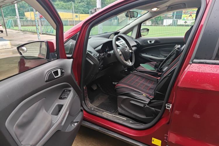 Used Ford EcoSport 2013 1.5L Automatic Fashion Model Driver Seat