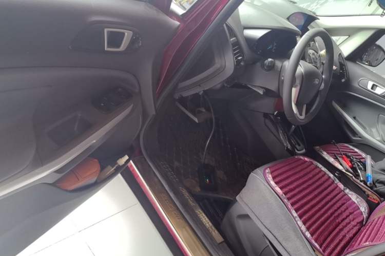 Used Ford EcoSport 2013 1.5L Automatic Fashion Model Driver Seat