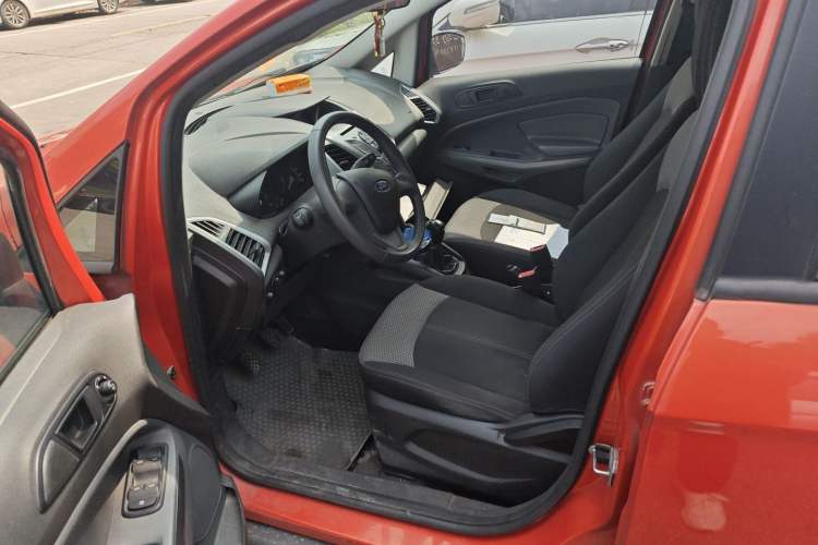 Used Ford EcoSport 2013 1.5L Manual Comfort Model Driver Seat
