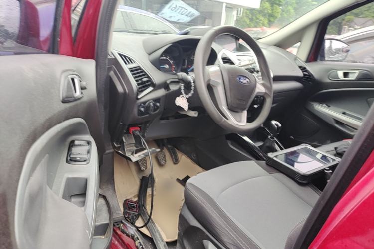 Used Ford EcoSport 2013 1.5L Manual Fashion Model Driver Seat
