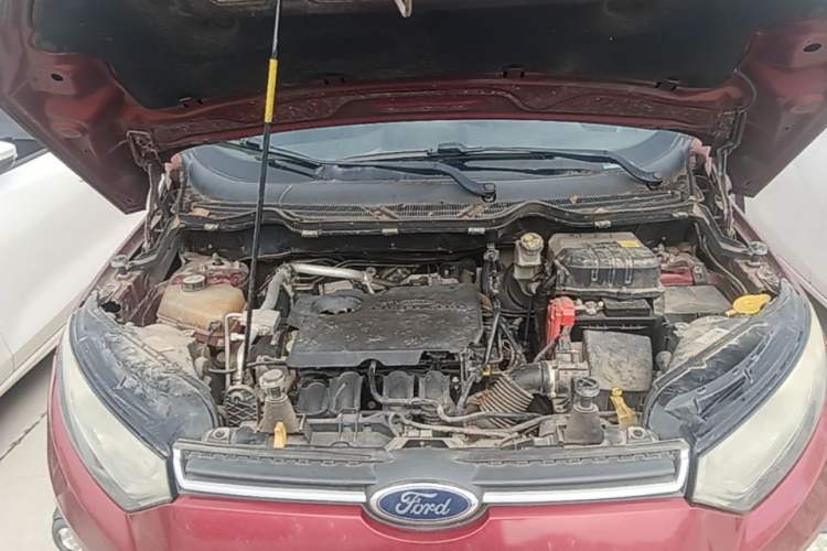 Used Ford EcoSport 2013 1.5L Automatic Fashion Model Engine Bay