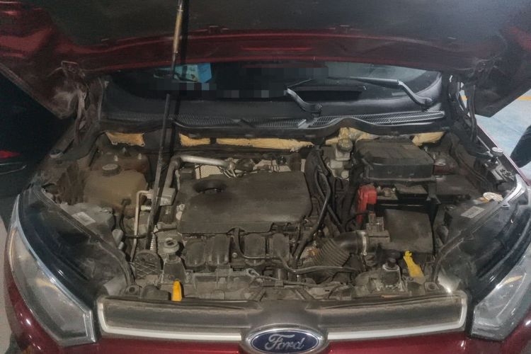 Used Ford EcoSport 2013 1.5L Automatic Fashion Model Engine Bay