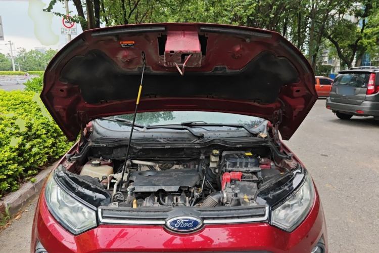 Used Ford EcoSport 2013 1.5L Automatic Fashion Model Engine Bay