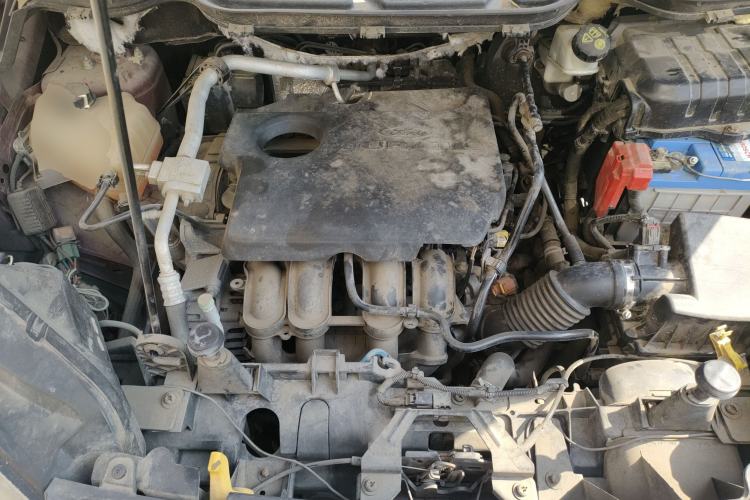 Used Ford EcoSport 2013 1.5L Automatic Fashion Model Engine Bay