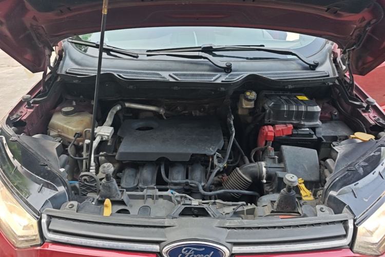 Used Ford EcoSport 2013 1.5L Automatic Fashion Model Engine Bay
