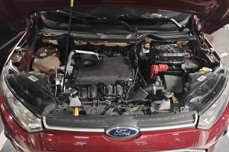 Used Ford EcoSport 2013 1.5L Automatic Fashion Model Engine Bay