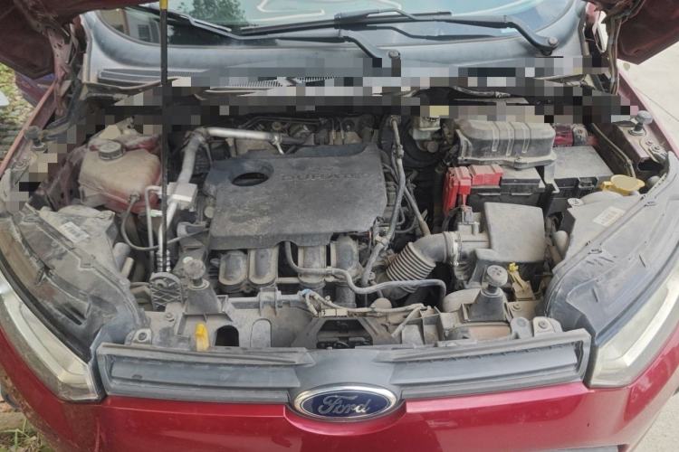 Used Ford EcoSport 2013 1.5L Manual Comfort Model Engine Bay
