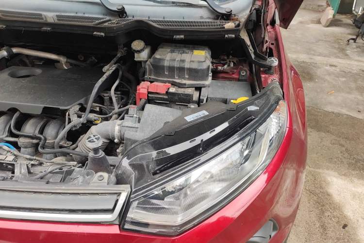 Used Ford EcoSport 2013 1.5L Automatic Fashion Model Engine Bay Left