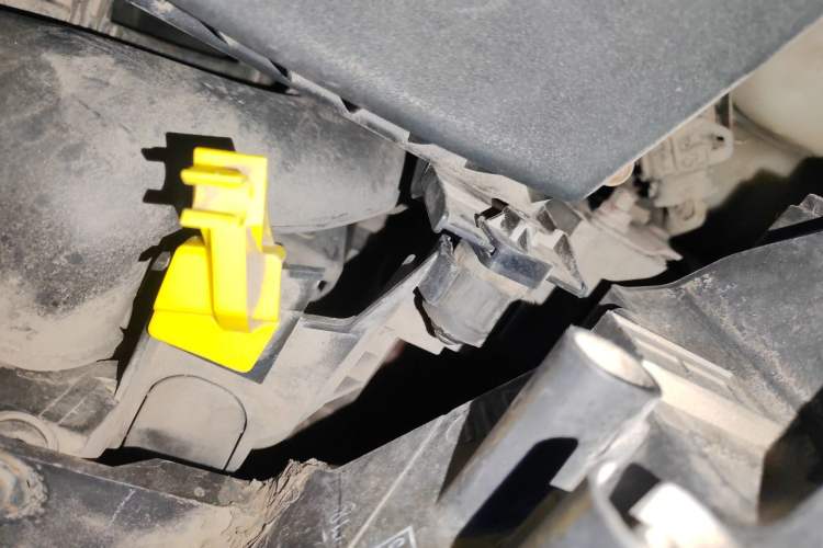 Used Ford EcoSport 2013 1.5L Automatic Fashion Model Engine Bay Left