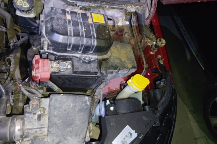 Used Ford EcoSport 2013 1.5L Manual Luxury Model Engine Bay Left