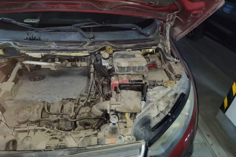 Used Ford EcoSport 2013 1.5L Manual Fashion Model Engine Bay Left