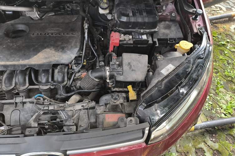 Used Ford EcoSport 2013 1.5L Automatic Fashion Model Engine Bay Left