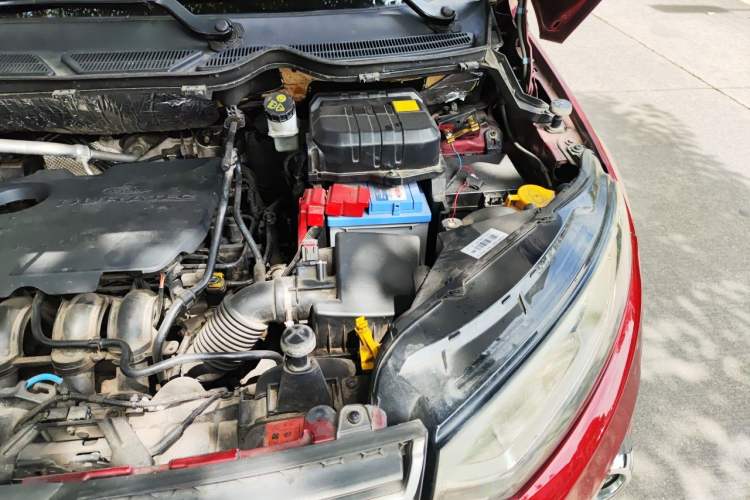 Used Ford EcoSport 2013 1.5L Automatic Fashion Model Engine Bay Left