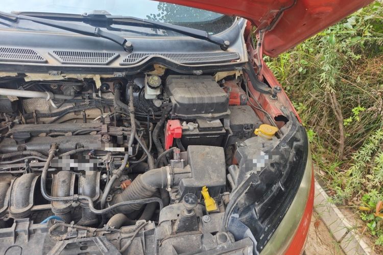 Used Ford EcoSport 2013 1.5L Automatic Fashion Model Engine Bay Left