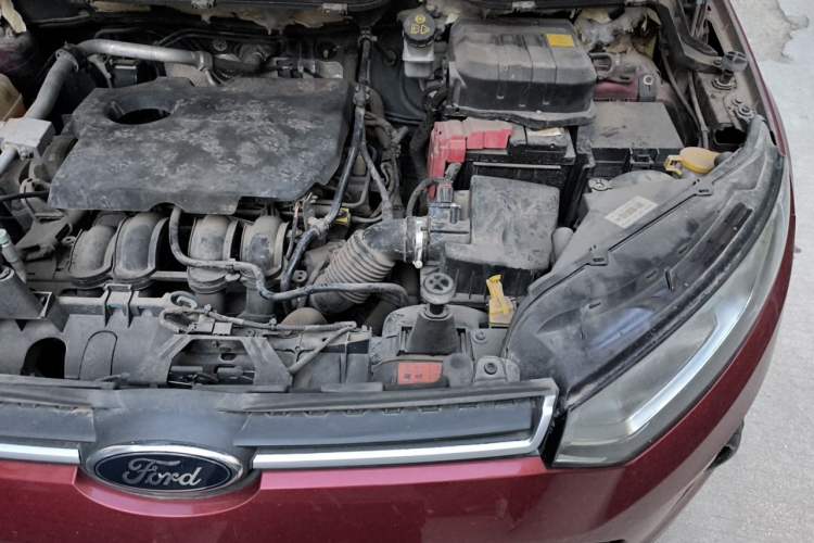 Used Ford EcoSport 2013 1.5L Automatic Fashion Model Engine Bay Left