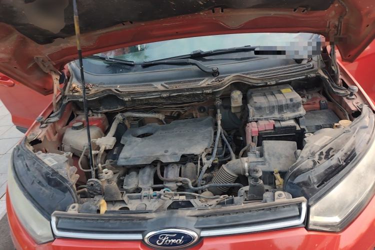Used Ford EcoSport 2013 1.5L Automatic Fashion Model Engine Bay