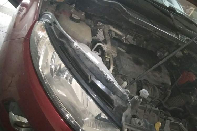Used Ford EcoSport 2013 1.5L Automatic Prestige Model Engine Bay Right