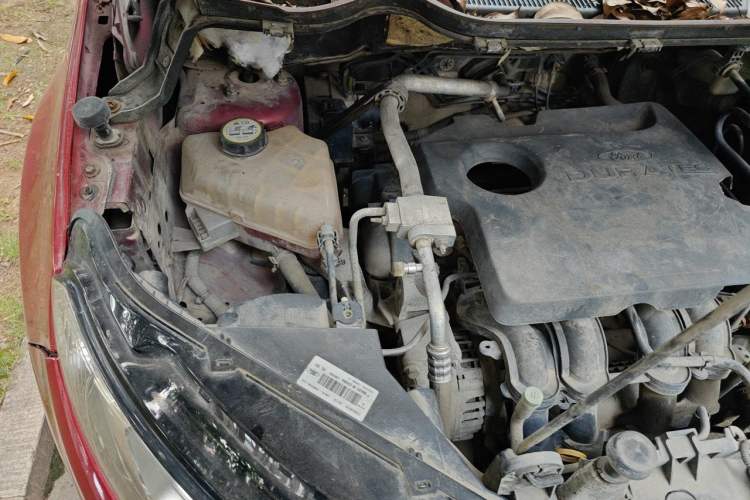 Used Ford EcoSport 2013 1.5L Automatic Prestige Model Engine Bay Right
