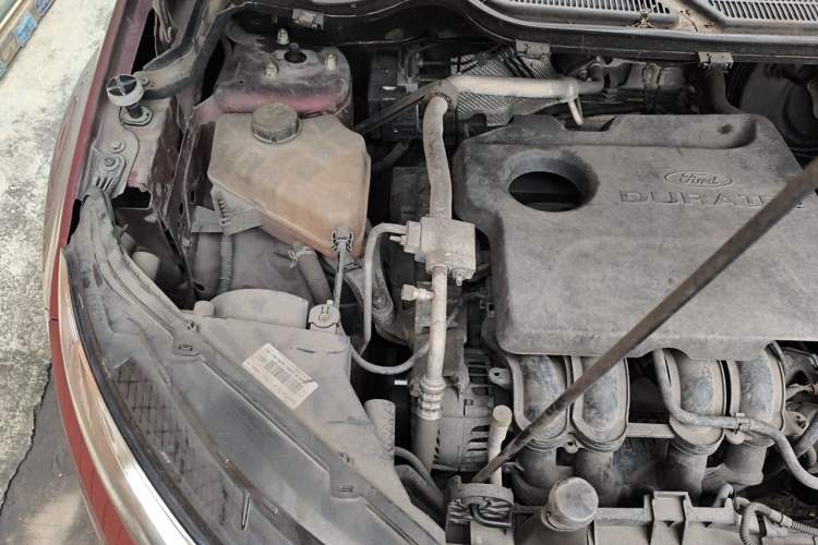 Used Ford EcoSport 2013 1.5L Manual Fashion Model Engine Bay Right