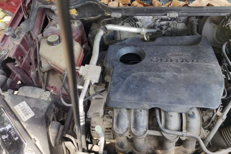 Used Ford EcoSport 2013 1.5L Automatic Prestige Model Engine Bay Right