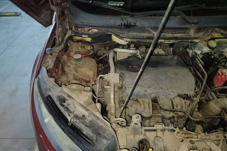 Used Ford EcoSport 2013 1.5L Manual Fashion Model Engine Bay Right