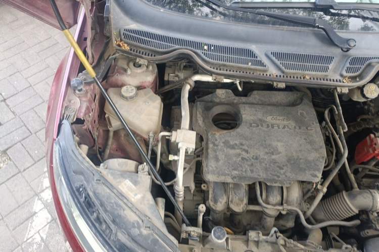 Used Ford EcoSport 2013 1.5L Manual Fashion Model Engine Bay Right