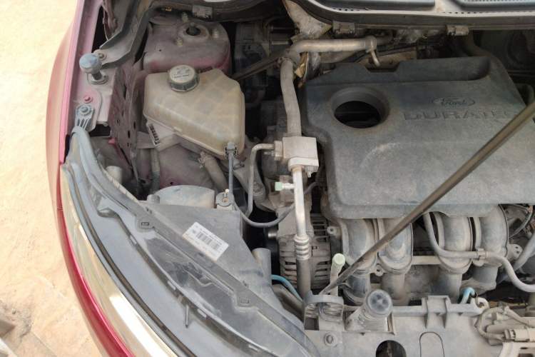 Used Ford EcoSport 2013 1.5L Automatic Fashion Model Engine Bay Right