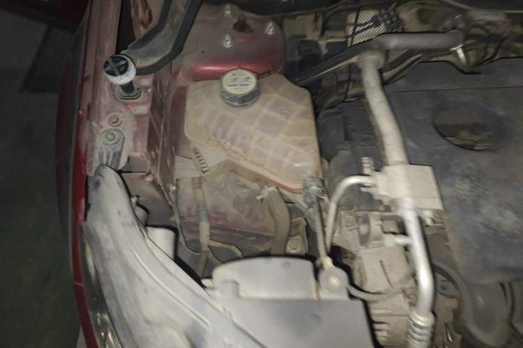 Used Ford EcoSport 2013 1.5L Automatic Prestige Model Engine Bay Right