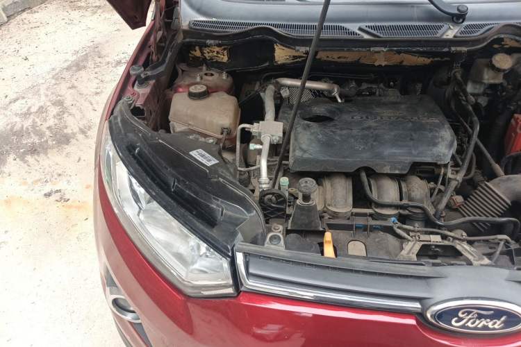 Used Ford EcoSport 2013 1.5L Automatic Prestige Model Engine Bay Right