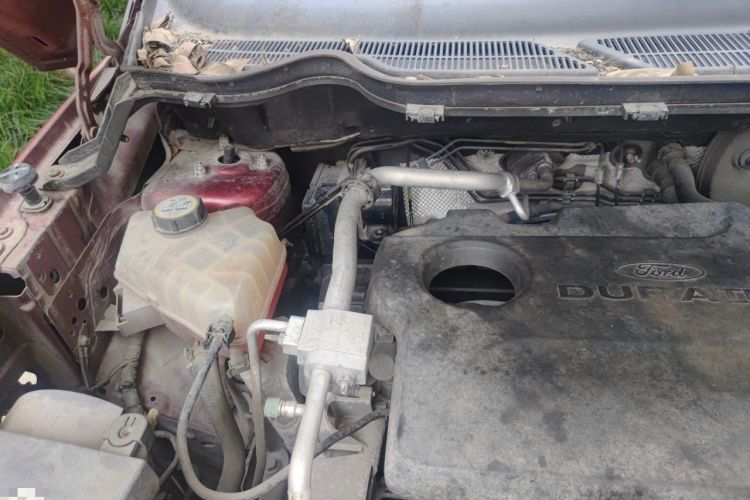 Used Ford EcoSport 2013 1.5L Automatic Prestige Model Engine Bay Right