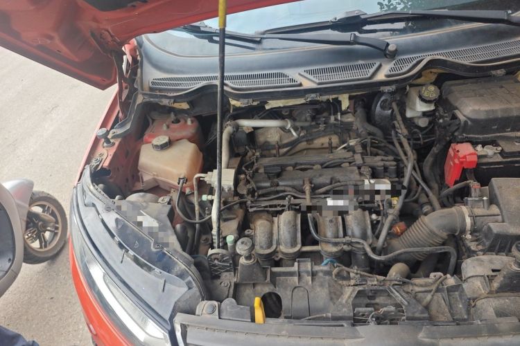 Used Ford EcoSport 2013 1.5L Automatic Fashion Model Engine Bay Right