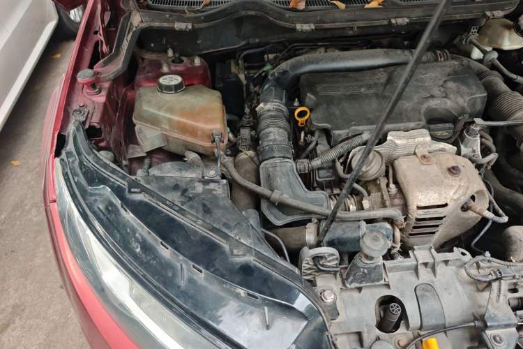 Used Ford EcoSport 2013 1.0L GTDi Manual Luxury Model Engine Bay Right