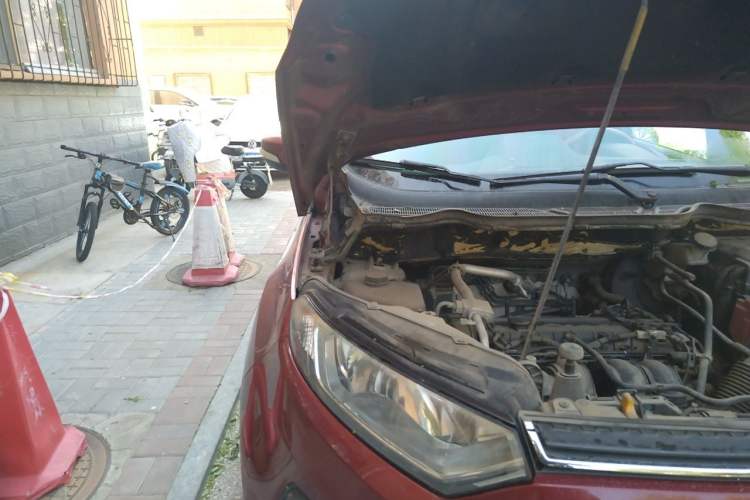 Used Ford EcoSport 2013 1.5L Automatic Prestige Model Engine Bay Right