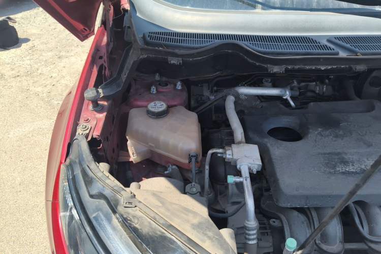 Used Ford EcoSport 2013 1.5L Automatic Fashion Model Engine Bay Right