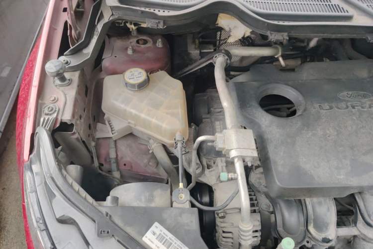 Used Ford EcoSport 2013 1.5L Automatic Fashion Model Engine Bay Right