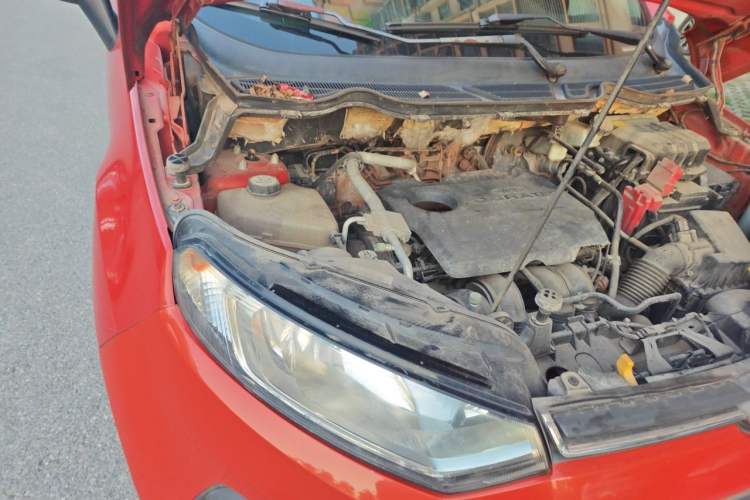 Used Ford EcoSport 2013 1.5L Automatic Prestige Model Engine Bay Right
