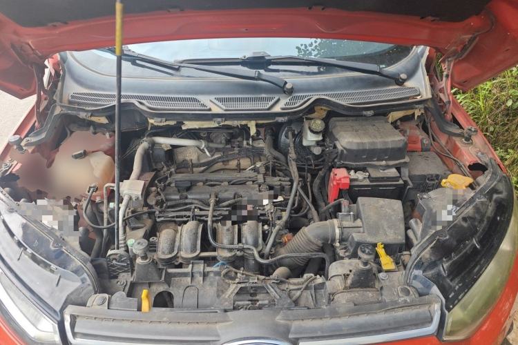 Used Ford EcoSport 2013 1.5L Automatic Fashion Model Engine Bay