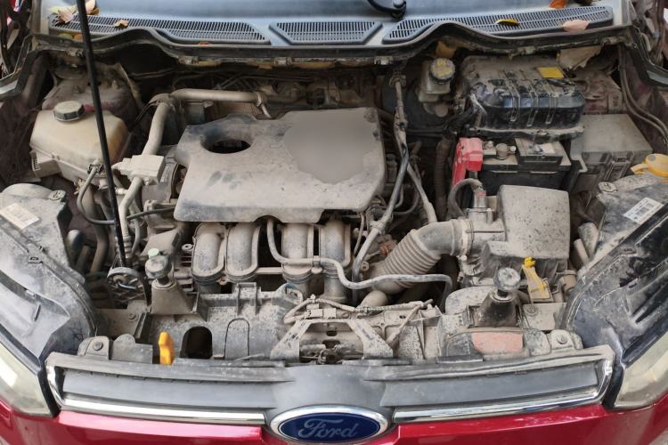 Used Ford EcoSport 2013 1.5L Manual Luxury Model Engine Bay