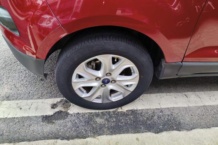 Used Ford EcoSport 2013 1.5L Automatic Fashion Model Exterior 4